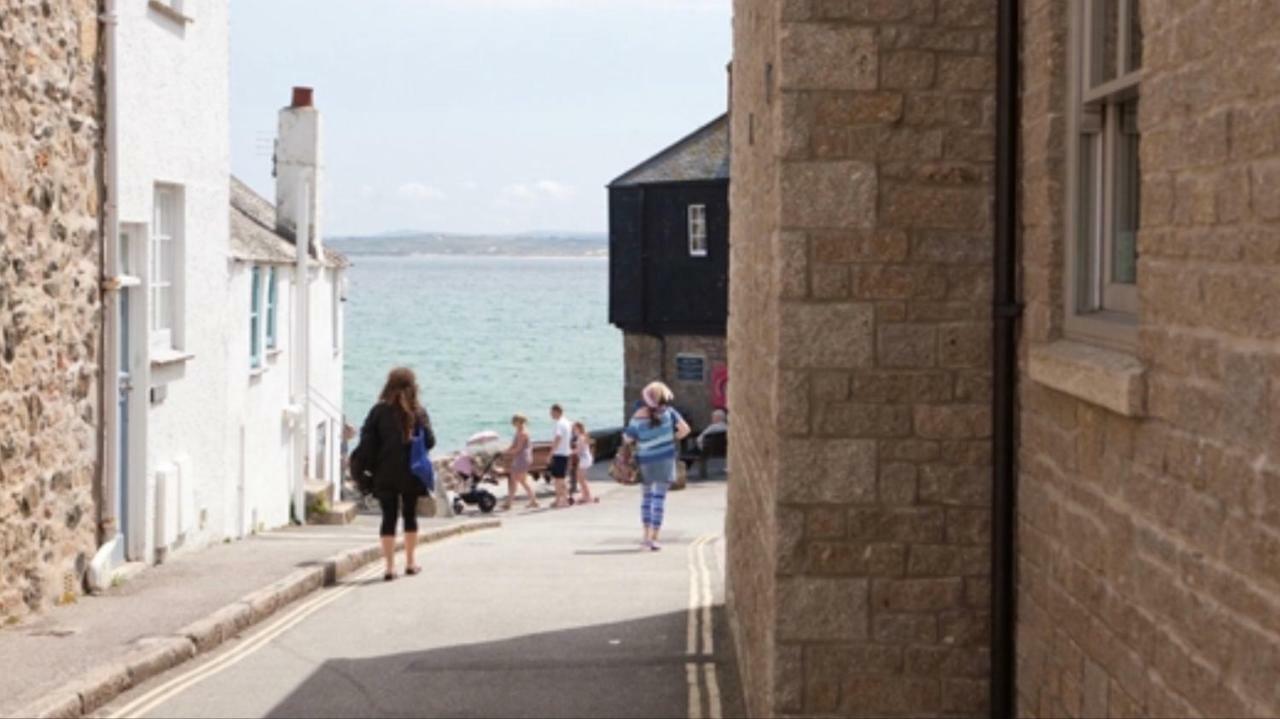 Little Dolly Sea View 2 Bedroom Apartment, St Ives Town, Dog Friendly Exterior photo